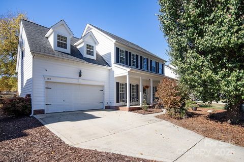 1413 Lockhart Place sold home in Sheffield Manor, Concord, NC