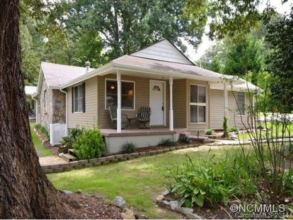 807 Carolina Avenue sold home in Oakwood Terrace, Hendersonville, NC