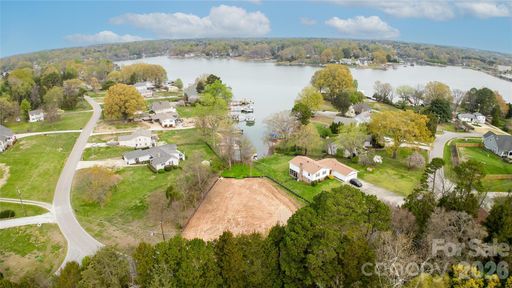 212 Ponderosa Circle active home in Lake Norman Bonanza, Mooresville, NC