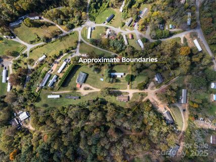 18 Hat Creek Drive