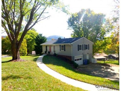4 Hillview Circle