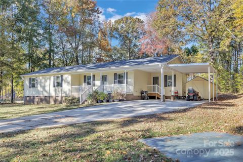 250 Lariat Circle