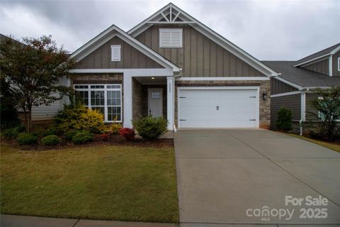 6642 Star Drive active home in Magnolia Cove, Sherrills Ford, NC
