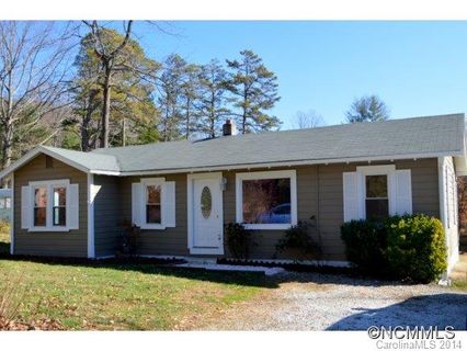 811 Ashley Lane sold home in Oakwood Terrace, Hendersonville, NC