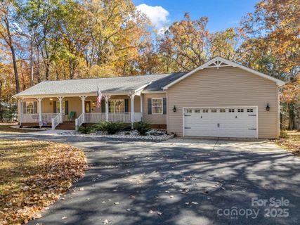1615 Oak Park Court sold home in Lake Forest, Iron Station, NC