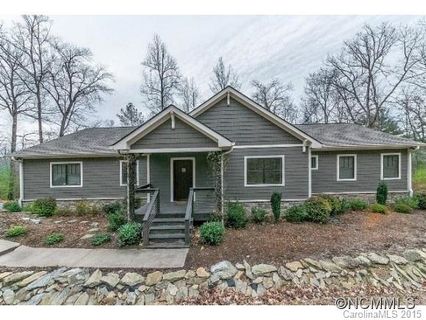 203 Connemara Overlook Rd sold home in Trenholm Woods, Hendersonville, NC