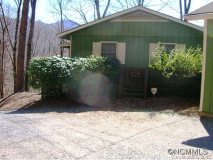 104 Ivy Lane sold home in Country Club Cove, Maggie Valley, NC
