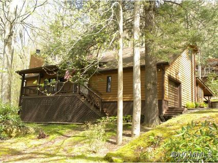 585 Summit Drive sold home in Woodlands, Maggie Valley, NC