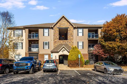 202 Brickton Village Circle sold home in Brickton Village, Fletcher, NC