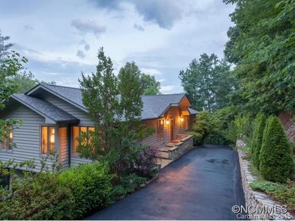 131 Black Oak Drive sold home in The Forest, Asheville, NC