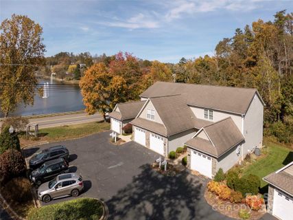 102 Waters Edge Drive sold home in Waters Edge, Weaverville, NC
