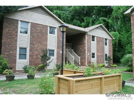 1325 A 4th Avenue West sold home in Cambridge West, Hendersonville, NC
