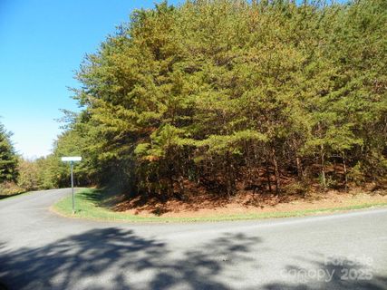 108 Chersonese Court active home in Heron Bay, New London, NC