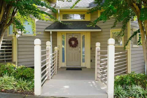 13923 Queens Harbor Road sold home in The Yachtsman, Charlotte, NC