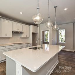 921 Archway Lane