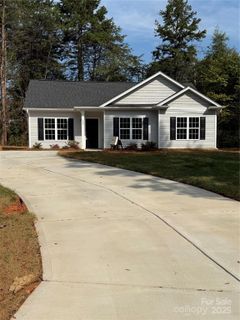 123 Creekside Drive sold home in Craftwood, Mocksville, NC