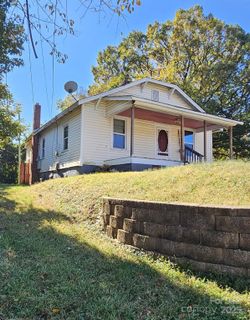 929 Key Street active home in Thomasboro, Charlotte, NC