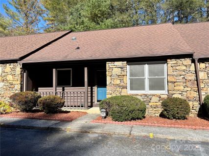 21 Loganwood Lane sold home in Pencross Estates, Etowah, NC