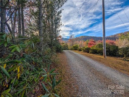 Lot 27 Cherry Hollow None sold home in Cherry Hollow, Burnsville, NC
