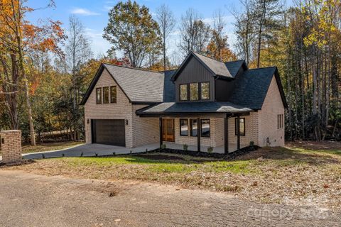 6407 Sterling Place sold home in Northlake Estates, Hickory, NC