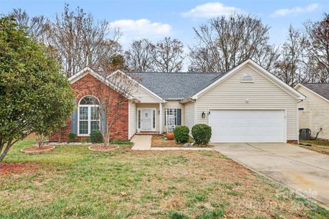 8907 Steelechase Drive sold home in Steelechase, Charlotte, NC