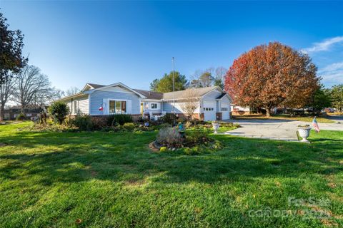 1 Wintry Drive sold home in Blue Ridge Villas, Hendersonville, NC