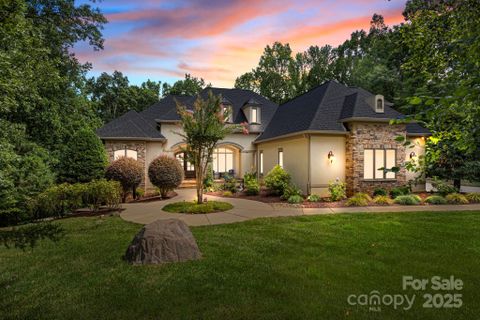 242 Anniston Way pending home in Anniston, Davidson, NC