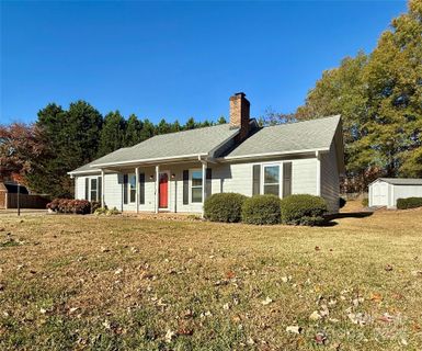 2238 Swain Court sold home in Governors Square, Gastonia, NC