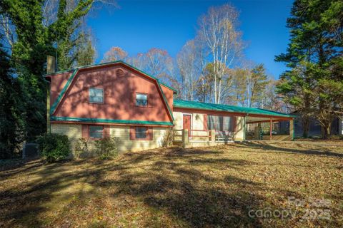 2949 Woodwind Drive pending home in Ramblewoods, Valdese, NC