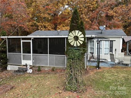 124 Hummingbird Circle