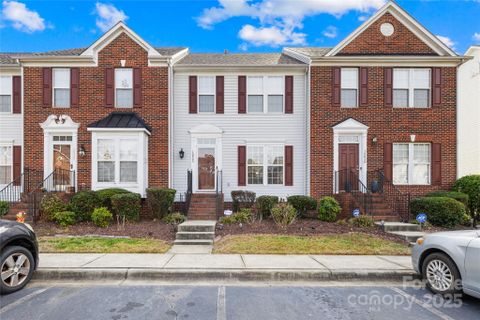 10842 Garden Oaks Lane sold home in Garden Oaks, Charlotte, NC