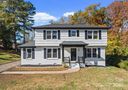 5609 Alanhurst Place sold home in Charlotte, SC
