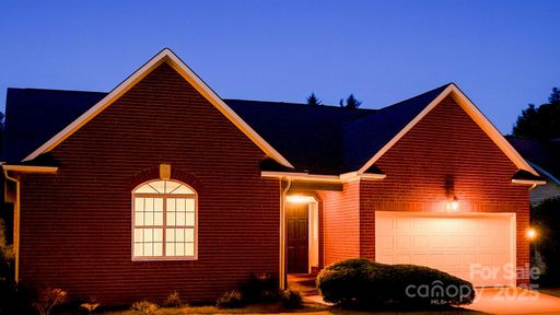 1304 Overhill Road sold home in Woodfield, Salisbury, NC