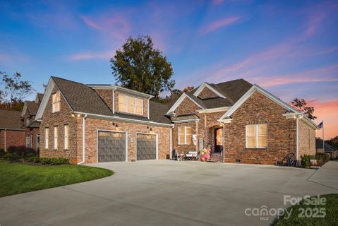 2102 Virginia Ellen Court sold home in Creekwalk, Stanley, NC