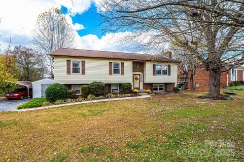 Homes in Raintree, Connelly Springs