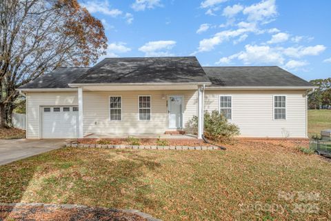 4980 Forest Ridge Drive sold home in Forest Ridge, Hickory, NC