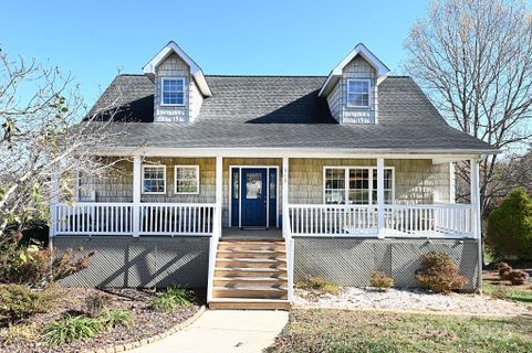 Homes in Pebble Creek, Hickory
