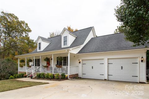 1735 Kallaramo Road sold home in Matthews Estates, Rock Hill, SC