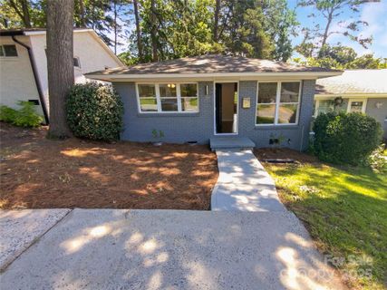1913 Herrin Avenue sold home in Shamrock, Charlotte, NC