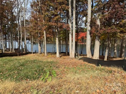 1207 Portofino Place sold home in Davidson Bay, Davidson, NC