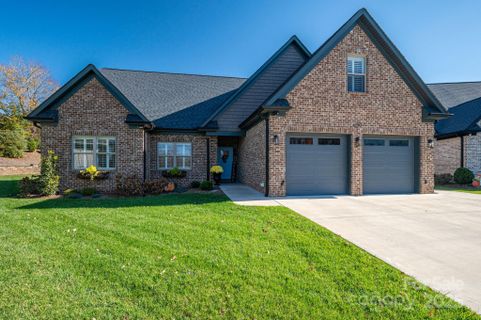 4290 Holly Circle