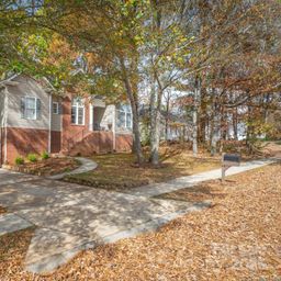 2227 Keswick Lane