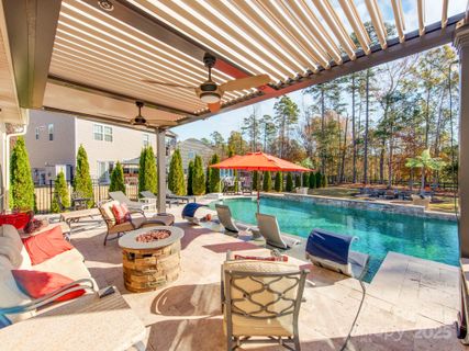 2412 Napa Valley Drive sold home in Cortona, Waxhaw, NC