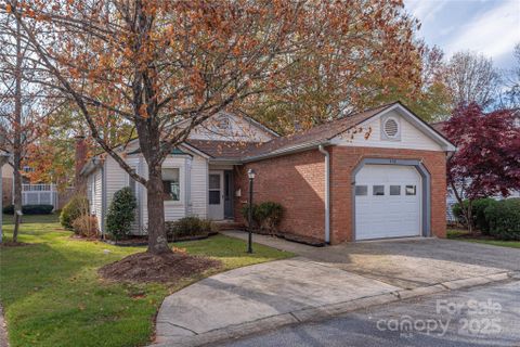 308 Somerton Court sold home in Plantation Walk, Hendersonville, NC
