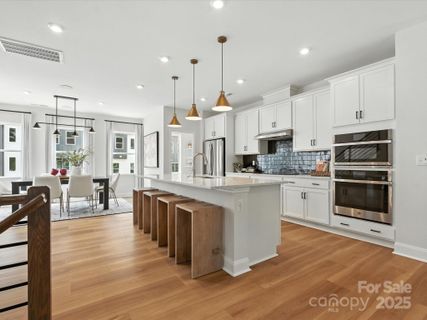 824 Flintside Lane