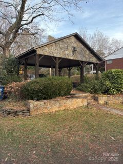 341 N Oak Street