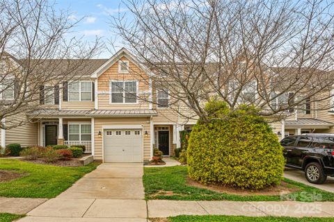 723 Winding Way