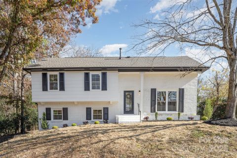 7329 Thorncliff Drive