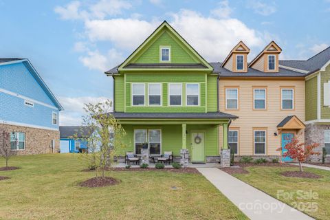 1044 Riverwalk Parkway pending home in Riverwalk, Rock Hill, SC