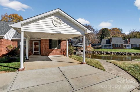 19950 Oak Leaf Circle sold home in Twin Oaks, Cornelius, NC